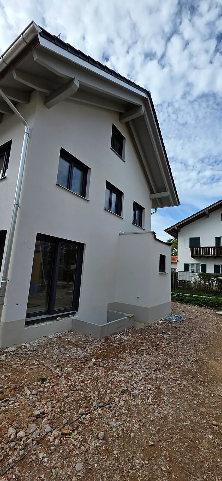 Neu verputzte Fassade nach der Dämmung