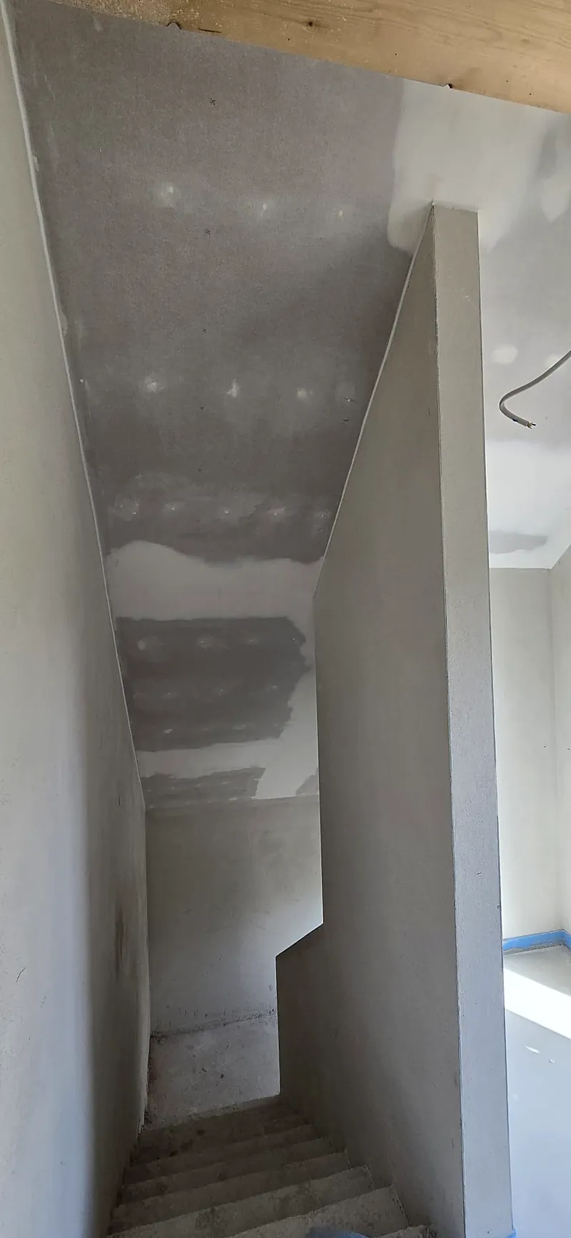 Neue Deckenkonstruktion in Trockenbauweise